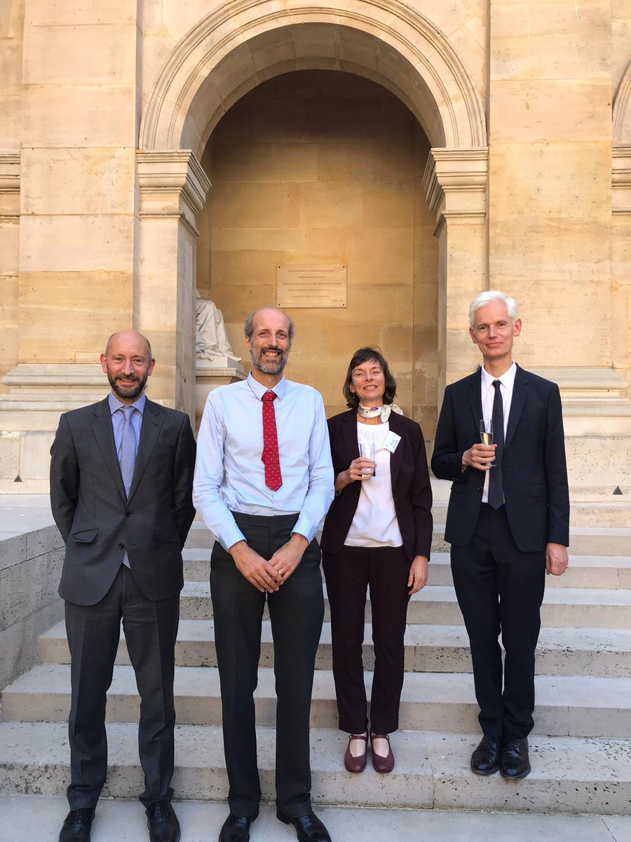 TheoRycroft's tweet photo. Ravi d’avoir assisté à la cérémonie des nouveaux associés étrangers @AcadSciences. Cette année 3 scientifiques britanniques 🇬🇧 ont été honorés. Félicitations! @wtgowers @MartinHairer @NicolaSpaldin #scienceisgreat @UKinFrance @UKSINet https://t.co/IVCs3fU4yV