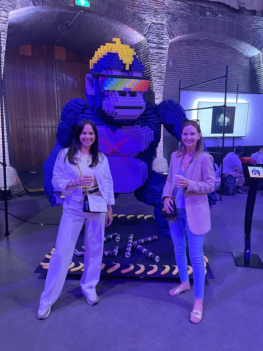 NFT_moonchild's tweet photo. Today at the MET AMS event! Visiting @CyberKongz https://t.co/6FAq1rhHw8
