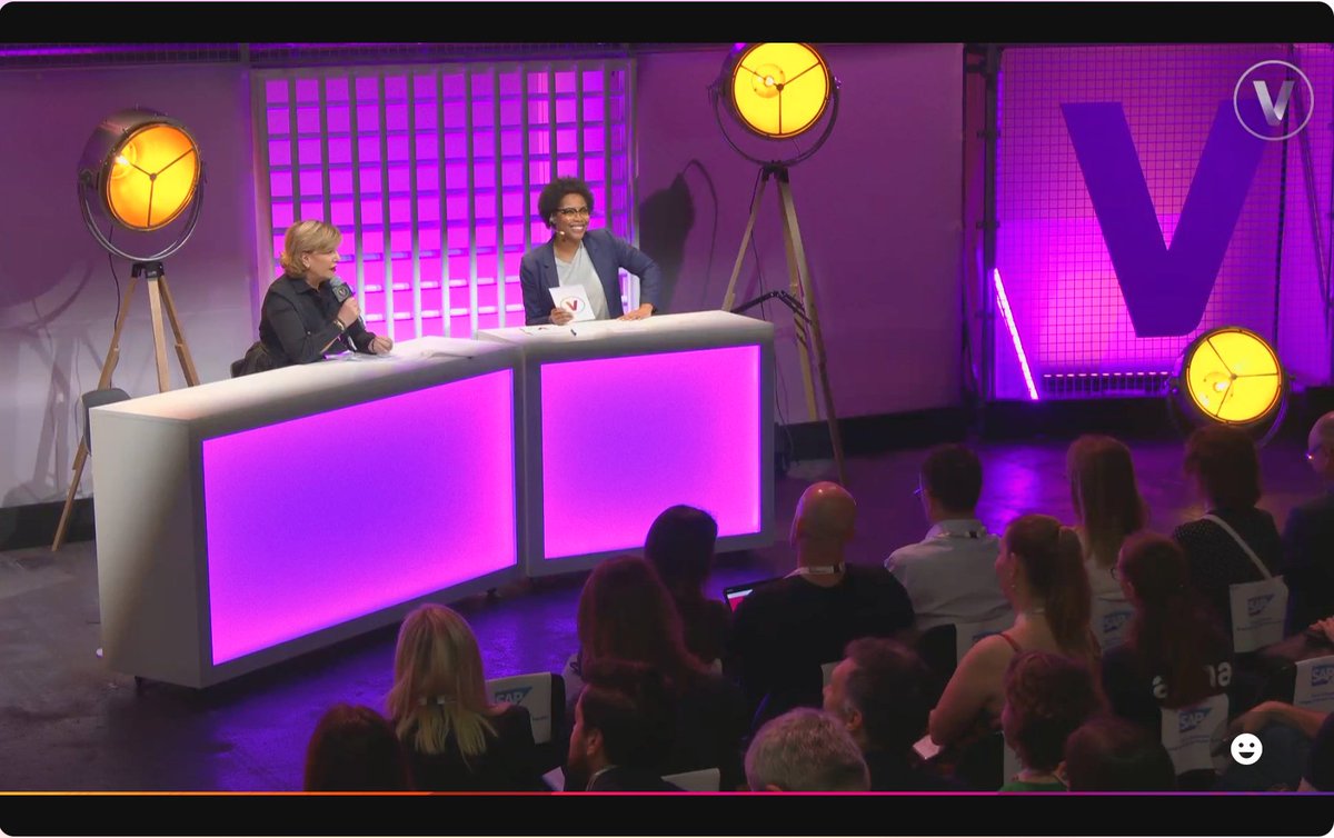 "Hybrid is the new norm" ➡️<a href="/LOrealGroupe/">L'Oréal Groupe</a> ne passera pas à côté des usages post-Covid ! 
#VIVATECH #MBADMB #VIVAMS #MICROSOFT