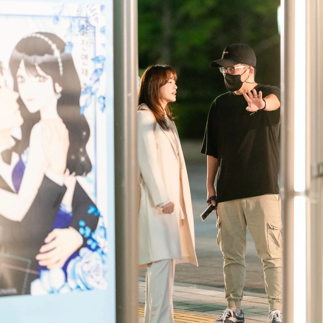 seonho pd said he saw his kids on business proposal ad and secretly took a picture of it 🥺 he's also been working hard for bluray. hoping to see them together again in another project!!