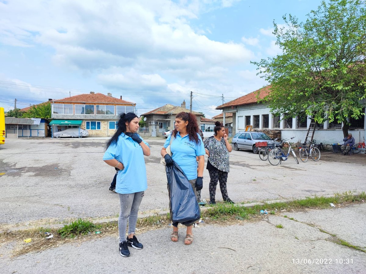ROMACT_EC_CoE's tweet photo. 👏🚮Last Monday, #localgov , #CommunityActionGroup and local school worked together to clean the surroundings of the Community Club in "Malcho Malchev" district, in #ROMACT #Targovishte.
More https://t.co/xrm7s54ZAH https://t.co/Ei0nTIif3d