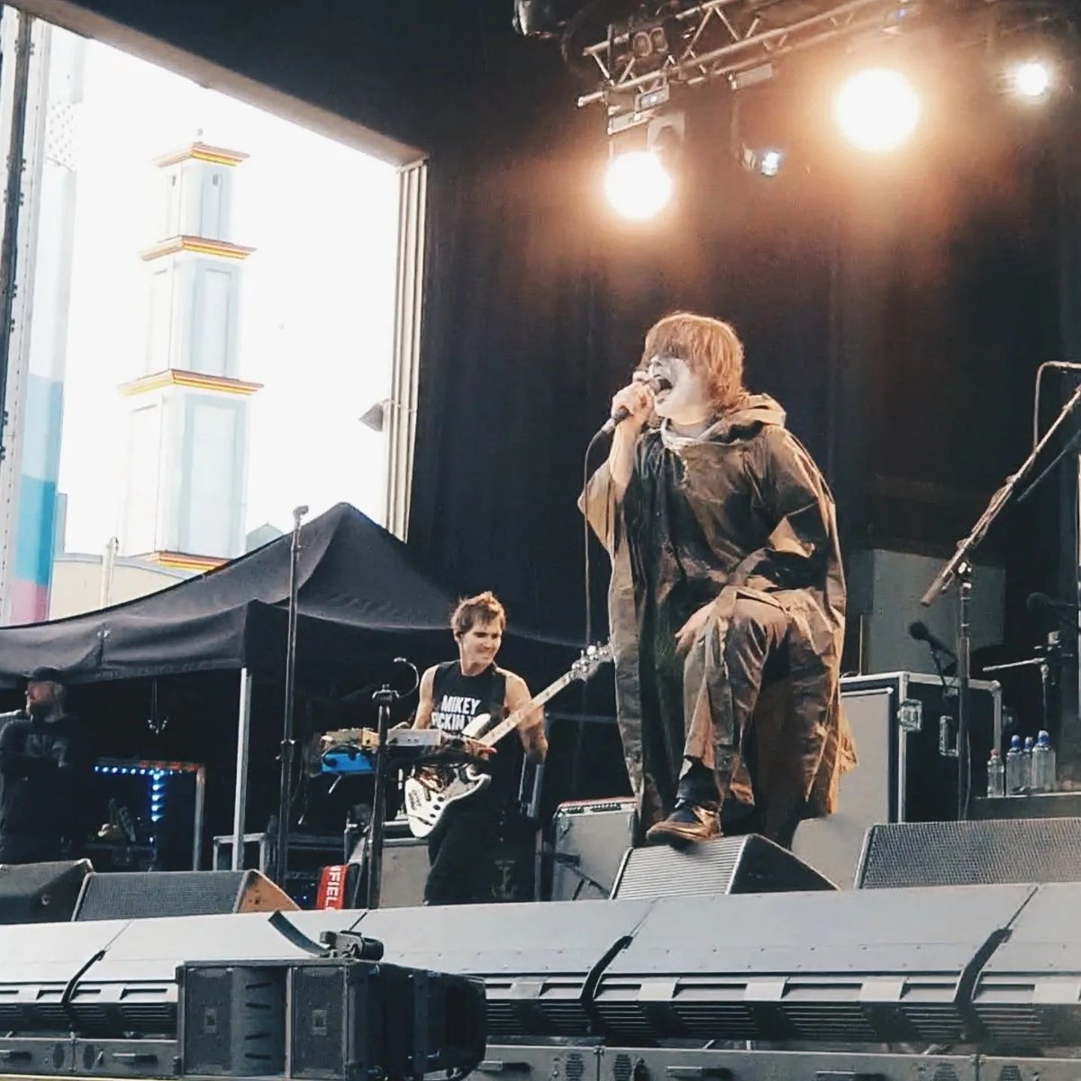 mcr_lore's tweet photo. 📸 by candycigarette on instagram #MCRSTOCKHOLM https://t.co/3LCf9Ai2F2