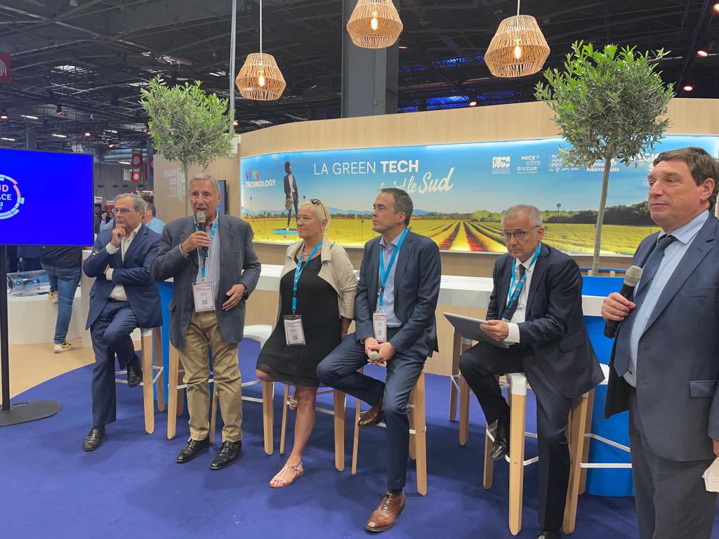 risingSUD (@risingsud) on Twitter photo #Vivatech #GreenTech #Sud
📍<a href="/VivaTech/">Viva Technology</a> officiellement lancé sur le stand de <a href="/MaRegionSud/">Région Sud</a> avec le Président de <a href="/risingSUD/">risingSUD</a>, <a href="/KLEYNHOFF/">Bernard KLEYNHOFF</a>, @ArnaudMercierLR et <a href="/frbruneteaux/">Françoise Bruneteaux</a>❗️
🔎Venez découvrir nos 36 pépites régionales sur le Hall 1 du parc des expositions Porte de Versailles. #Vivatech #GreenTech #Sud
📍<a href="/VivaTech/">Viva Technology</a> officiellement lancé sur le stand de <a href="/MaRegionSud/">Région Sud</a> avec le Président de <a href="/risingSUD/">risingSUD</a>, <a href="/KLEYNHOFF/">Bernard KLEYNHOFF</a>, @ArnaudMercierLR et <a href="/frbruneteaux/">Françoise Bruneteaux</a>❗️
🔎Venez découvrir nos 36 pépites régionales sur le Hall 1 du parc des expositions Porte de Versailles.
