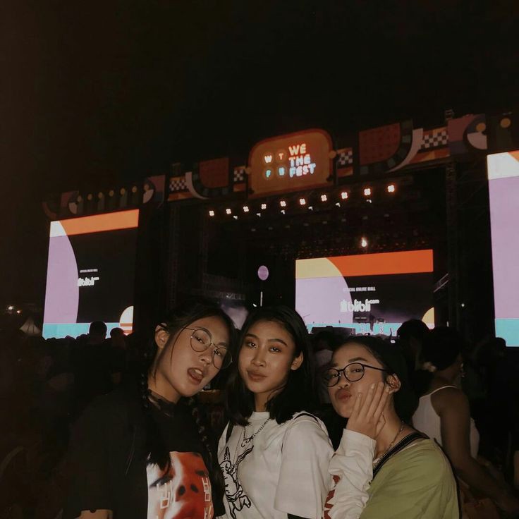 racunid_'s tweet photo. Ide outfit buat ngonser 🤘

- a thread - https://t.co/eX5GbLUQ2f