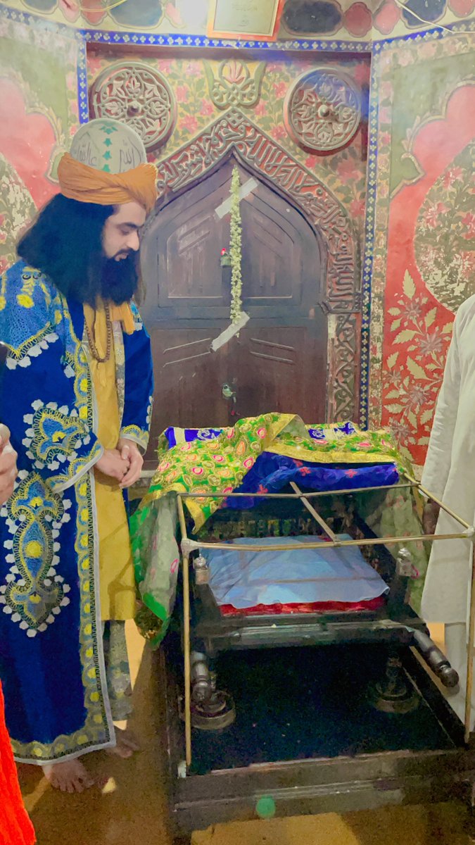 ZarifBabaa's tweet photo. khwaja banda nawaz Dargah 
Gesudaraz Gulbarga Sharif
Syed Zarif Chishti
Zinda Wali, Sufi Saint, Leader Of Chishti Sisila
Zarif Chishti
Zarif baba
Garib Nawaz Moinuddin Chishti Ajmer Ka Dada pir
⁦#ZarifBaba⁩ #SyedZarifChishti⁩ ⁦#KhwajaZarifbaba
👑ज़रीफ बाबा 🌹 ZARIF BABA https://t.co/PPPWJDidyP