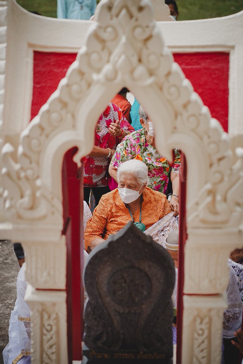 Pngaz's tweet photo. The work process of shooting photos changed tremendously! I’m not that old but it wasn’t too long ago when I had to wait till I get home, edit and exported some good quality pic.

I transferred and edited these on my phone and bada bing bada boom.

#sony #Buddhism #PhotoOfTheDay https://t.co/wEuw0F45XI