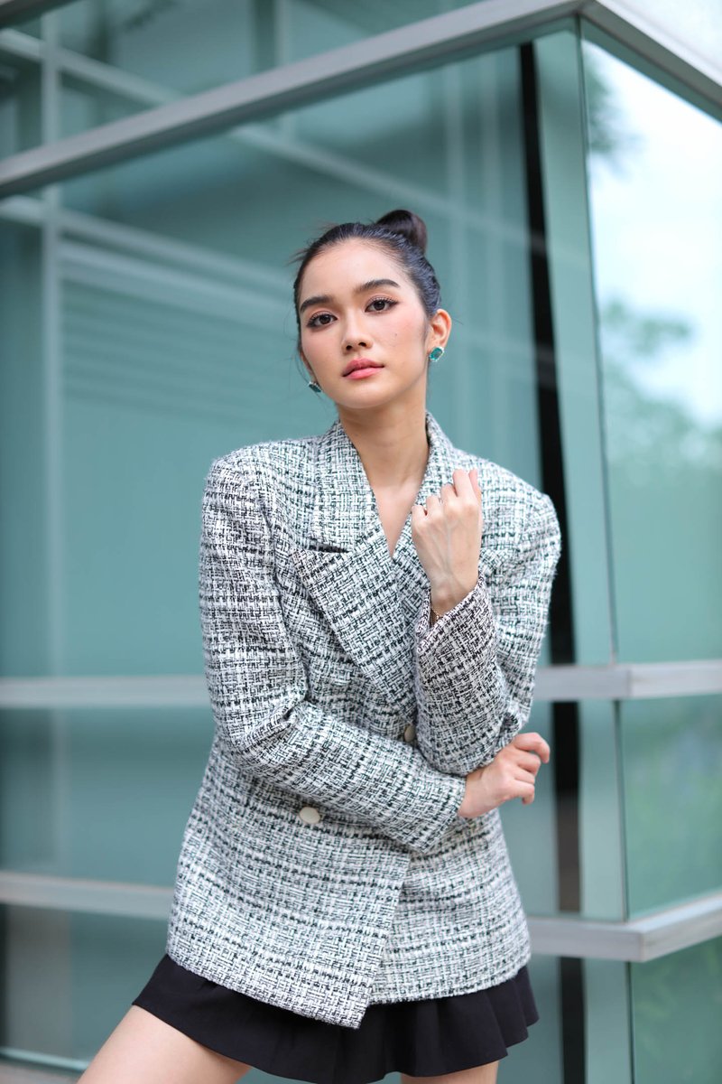 ManGu_Magazine's tweet photo. 📱 ติดตาม #ManGuMagazine ในรูปแบบ E-Magazine ได้ทาง WeChat มินิโปรแกรม, แพลตฟอร์มออนไลน์ของแอทม่านกู่ และ https://t.co/E7PWLtLzlf
#ManGuxPrapyeramida
#prapyeramida #กรงน้ำผึ้ง
#SWEETPRISON
#ManGuStar #ManGuMagazine
#ManGuMagazineOnline https://t.co/0UNWoBSRzm