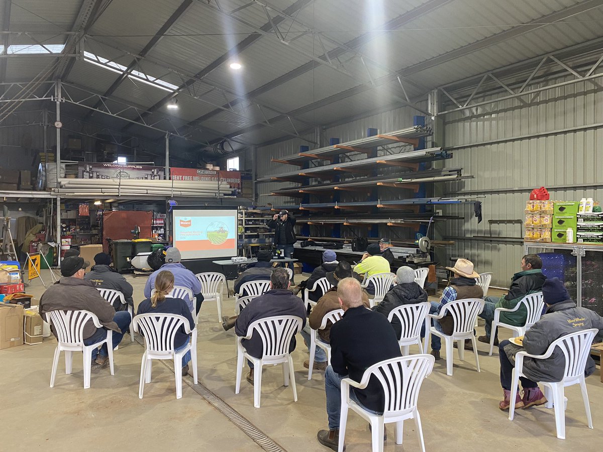 spraytec_aus's tweet photo. Many thanks to Pete from @SCUDaustralia for inviting us to their 2022 Agronomy Breakfast & Field Walk. Provided a refresher into #FULLTECMAX and its durability across in-crop spray applications. Enjoyed hearing an informative perspective from Synergy agronomist Chris Wilkins. https://t.co/txTjCFt25C