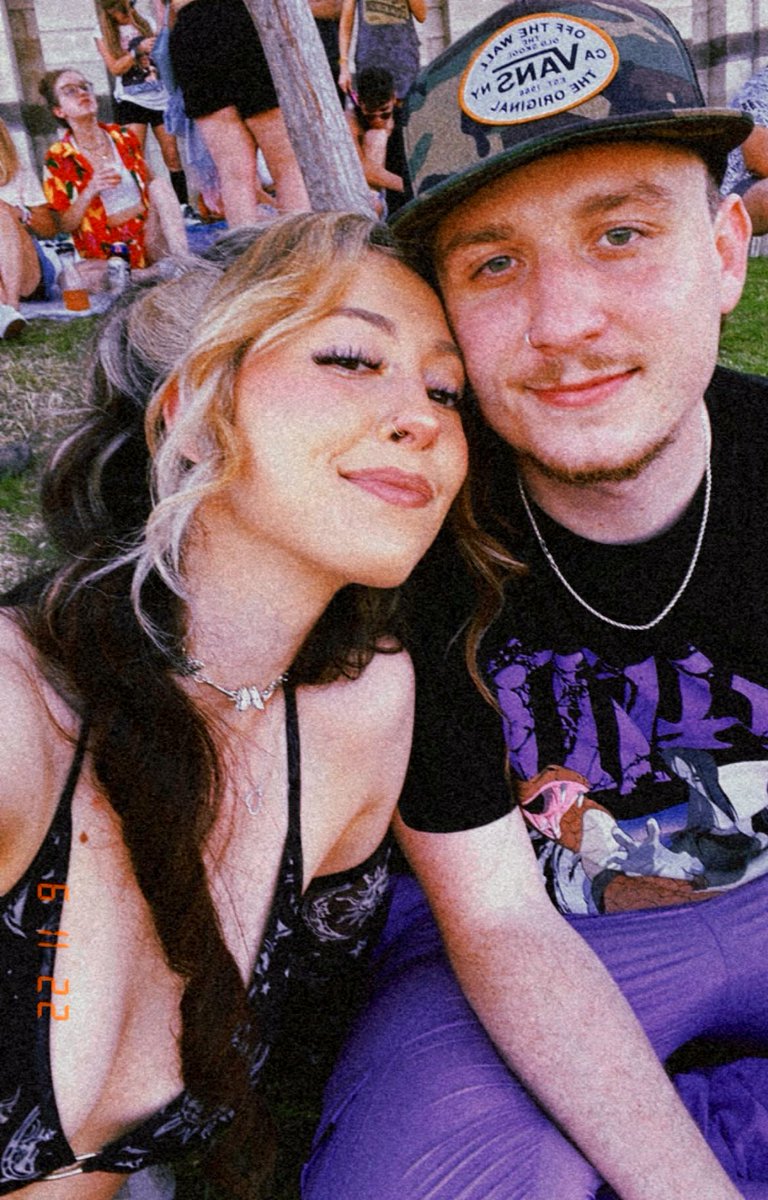 bethgates_'s tweet photo. Found out 25 is way funnier than 24 with my love this past weekend. <3 https://t.co/LaC5Xt3Xw4