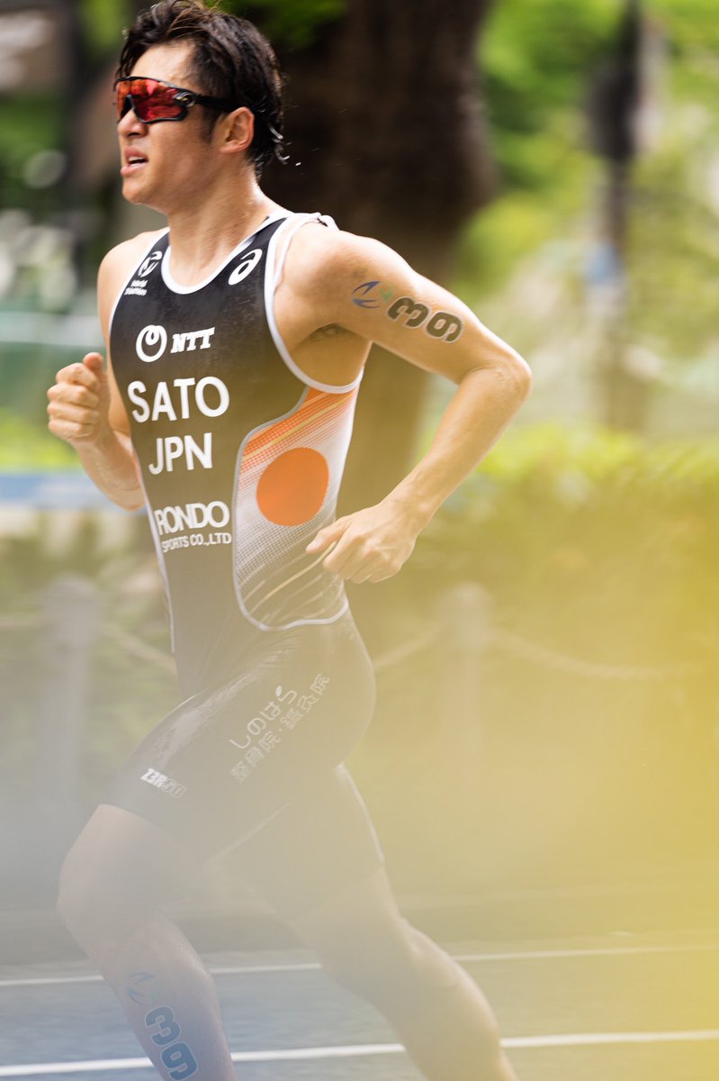 こんにちは！
神奈川大学トライアスロン部です🏊‍♂️🚴🏃‍♂️

この度、トライアスロン部OB（2018年3月卒) プロトライアスリートの佐藤錬さんよりトライスーツを寄贈して頂きました✨

部員一同とても感謝しております。ありがとうございました❗️