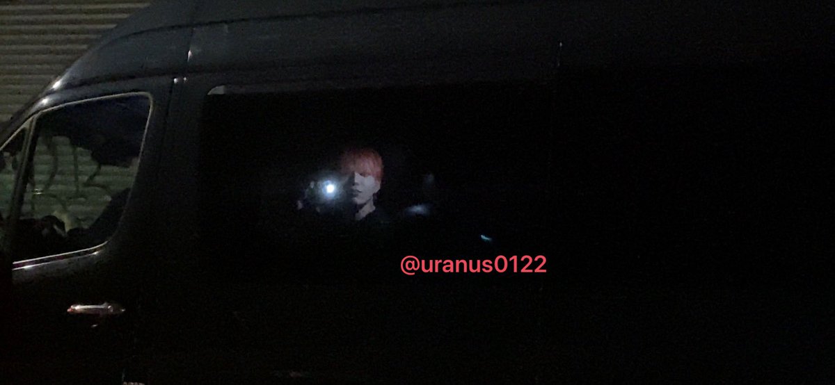 ura0122nus's tweet photo. 220610 NY 뉴욕 퇴근의 플래쉬 파티 ㅋㅋㅋㅋㅋ有点阴间但很可爱 #dkb #DKBinUSA #DKBinNY #DKBinNYC #다크비 #DKBinUS https://t.co/tzqoN07PiT