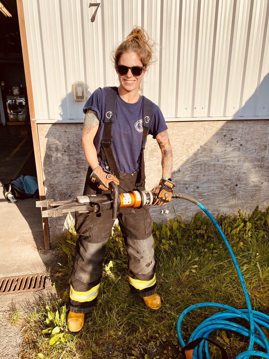 mikemcd79's tweet photo. In preparation for our upcoming auto extrication course, tonight #PEVFD members were familiarizing themselves with our #Holmoltro rescue tools and learning some of the basic techniques to safely cut open vehicles. https://t.co/4Vv2Q2x68H