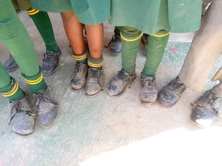 PetrosNande's tweet photo. Tweeps please assist...Are there organisations that do donate schoolshoes and school uniform to disadvantaged students...Where do I knock for assistance these are kids from a Junior Secondary School in Lusikisiki...Some do nor even have shoes in this cold winter..Pls retweet https://t.co/phgF58uMxO