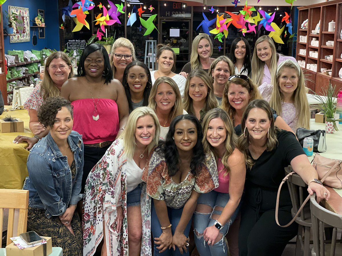 Deb_McGuire's tweet photo. Such a fun night with the best coaches wives!! Love y'all! #WreckEm ❤️🖤❤️🖤 https://t.co/zdigoOyUYU