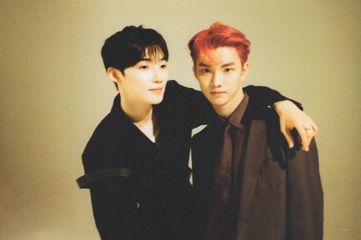 #NewShot photobook #큐 #뉴 

cr. Buttering26