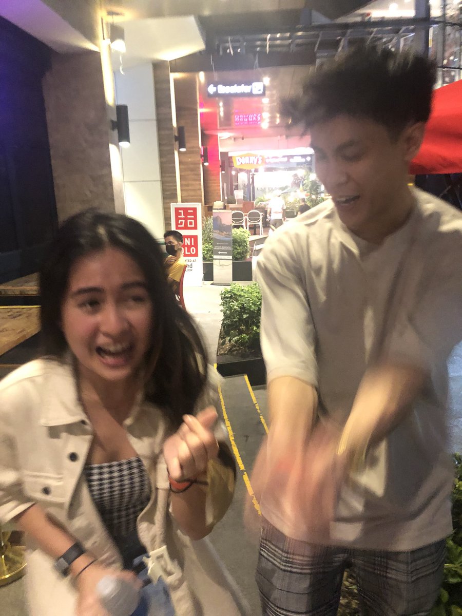 SmileyTreaat tweet media