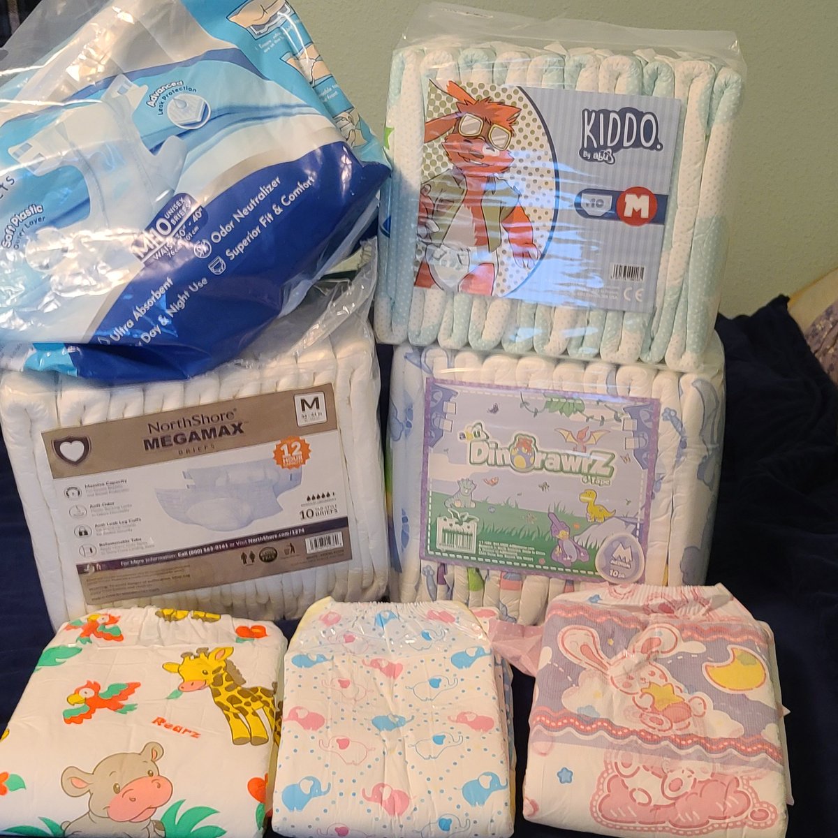 ABDLDeanie's tweet photo. What diaper should i wear tonight?! 🙈❤️#abdl #abdlcommunity #abdlpride #mdlb #ddlb #AdultBaby #adultbabydiaperlover https://t.co/qlK2bbtqy8