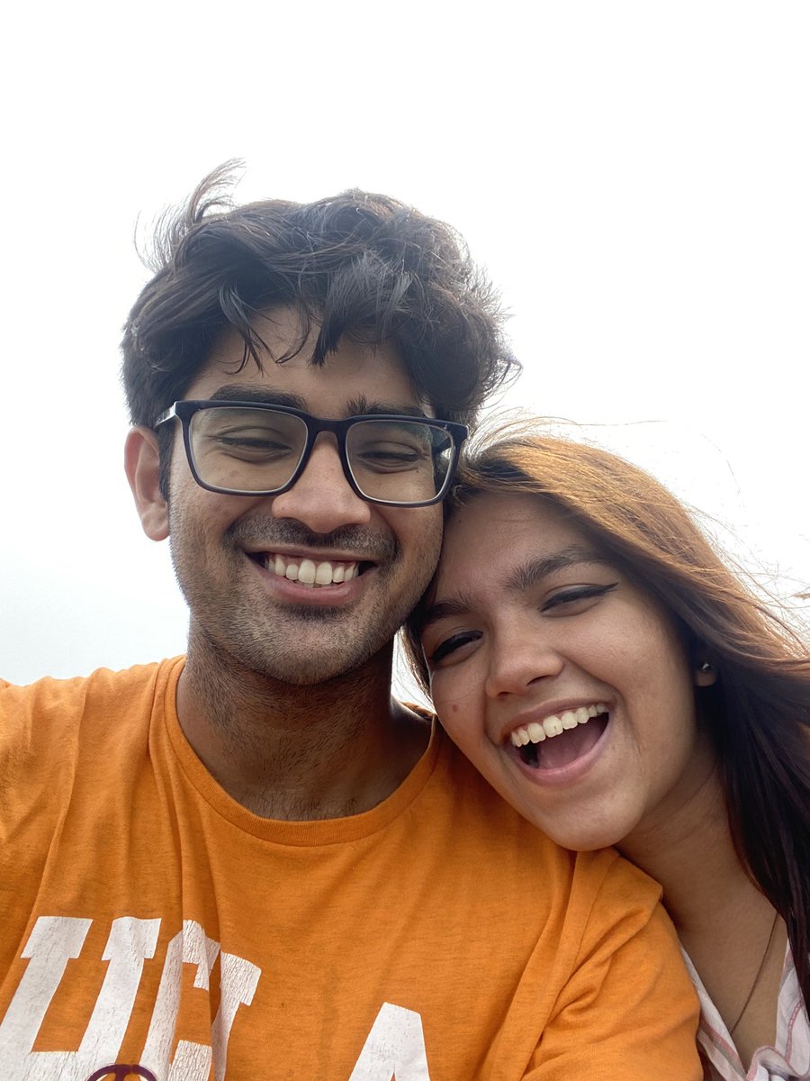chulbolpandey's tweet photo. Maybe the Bumble was meant to bee 🐝 ❤️ https://t.co/HdOIOJB8pH