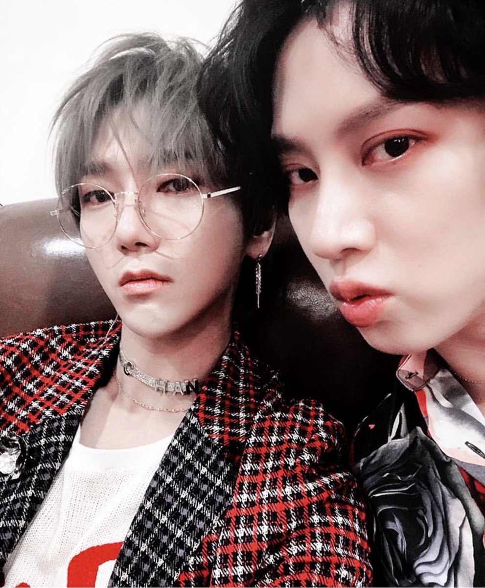 sapphirecloud1's tweet photo. Thank you, Heechul and Yesung, for always prioritizing Super Junior over yourselves. Thank you for your selflessness, loyalty, and sacrifices. We sincerely wish that you two stop sacrificing your own health for SJ. I'm sure the members and ELF don't want that 😭

#희철  #예성 https://t.co/yO2pqJRZhc
