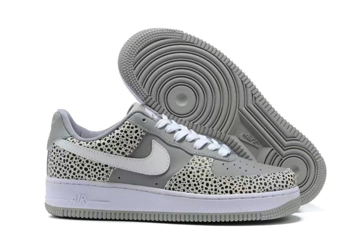 sodium_shoes2 tweet picture