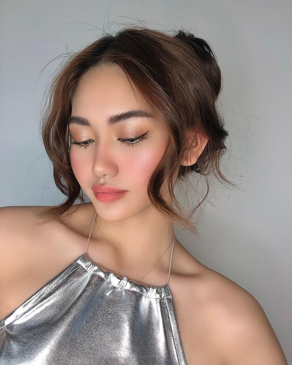 _bellaababe's tweet photo. LA PRIMA DONNA 🔥

#Gucci #LouisVuitton #Chanel #Hermès #Givenchy #Dior #ARMANI #Ferragamo #CANALI #PRADA https://t.co/R4Jv63XXcr