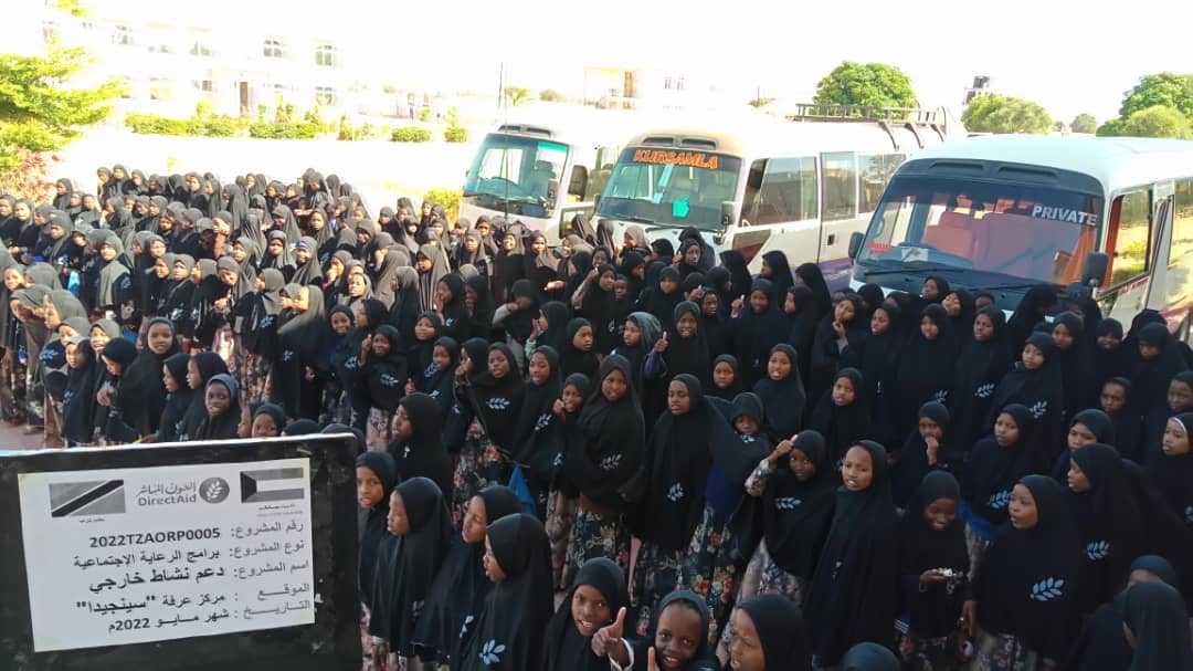 directaid_tz's tweet photo. Our beloved daughters from Arafa Center in Singida having fun on a day out. May Allah bless them and lead them to fulfill their dreams and make them a better example in the community Inshaallah. https://t.co/3YxQsCDYnj
