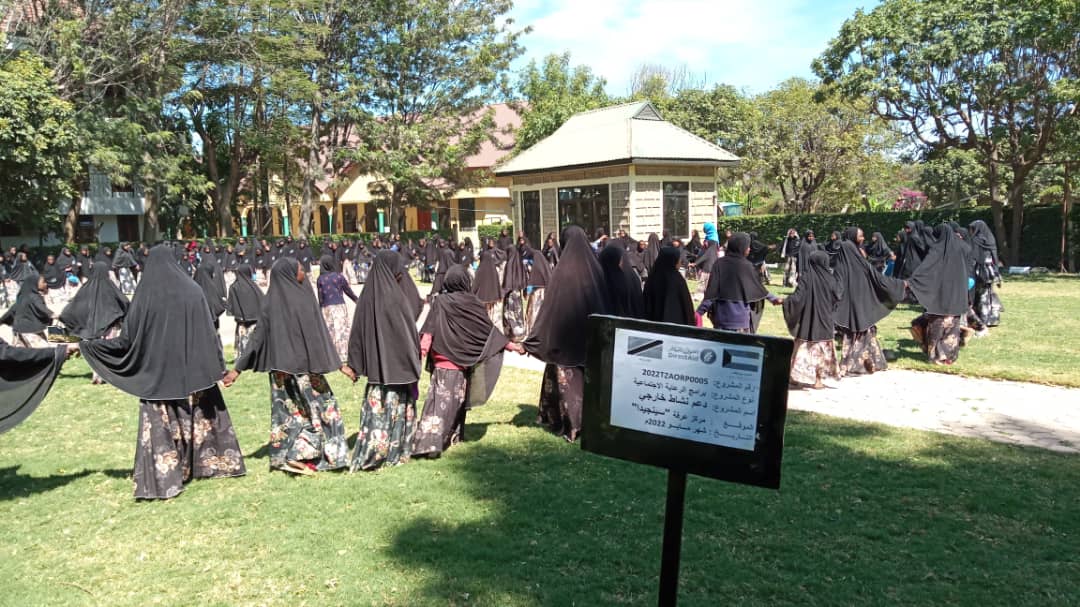 directaid_tz's tweet photo. Our beloved daughters from Arafa Center in Singida having fun on a day out. May Allah bless them and lead them to fulfill their dreams and make them a better example in the community Inshaallah. https://t.co/3YxQsCDYnj