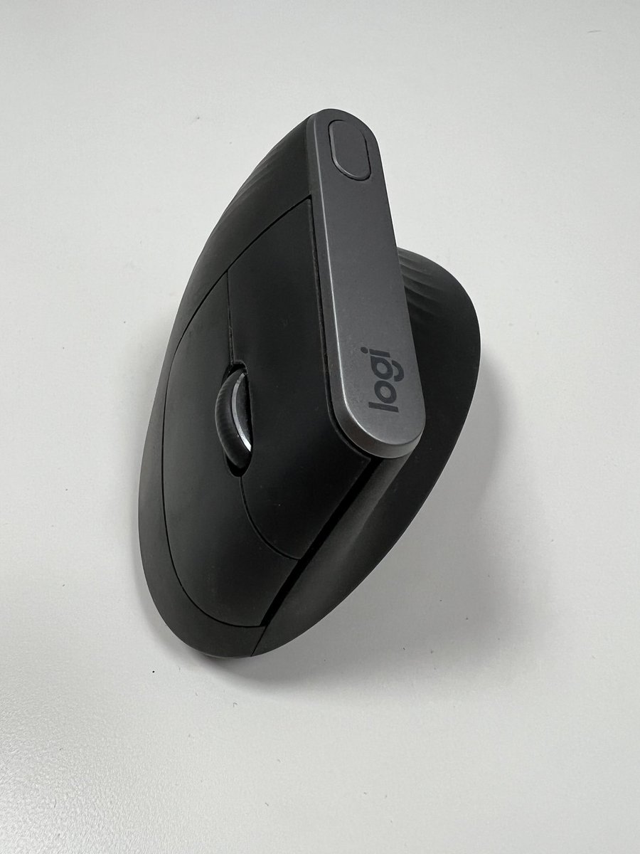 JoseGemez's tweet photo. Today #logitech … sorry #logi #mxvertical https://t.co/AZD5VIWh03