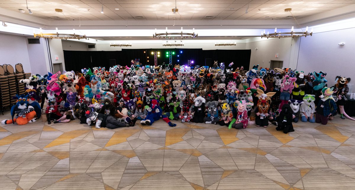 Wide-angle group photo from #Furlandia2022.

Reposting to properly credit <a href="/foxworth42/">Foxworth</a>.
