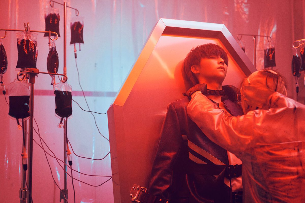 CHENLIN0NG's tweet photo. 220615 chen linong studio weibo update

reverse the future
repeat again and again

chen linong's <thunder> mv out now!

🔗 https://t.co/tvpCeRdLjA

#chenlinong #陈立农 https://t.co/LTmBQwCOoq
