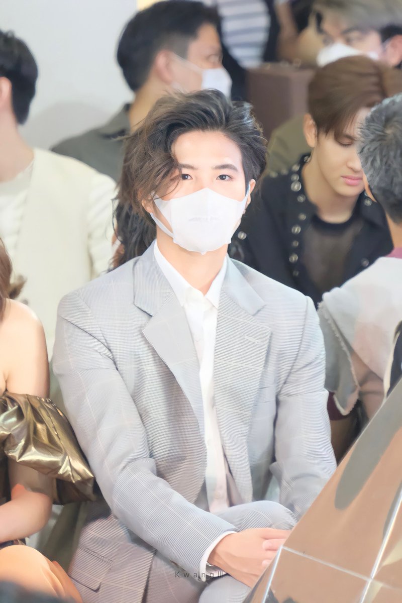 Kwanglll's tweet photo. คุณชายรัฐวิทย์ 🤭💚

#คนของแปลน #PlanRathavit
#Diversology #KOLStyle #theatrebangkok https://t.co/19TmjbQVh1