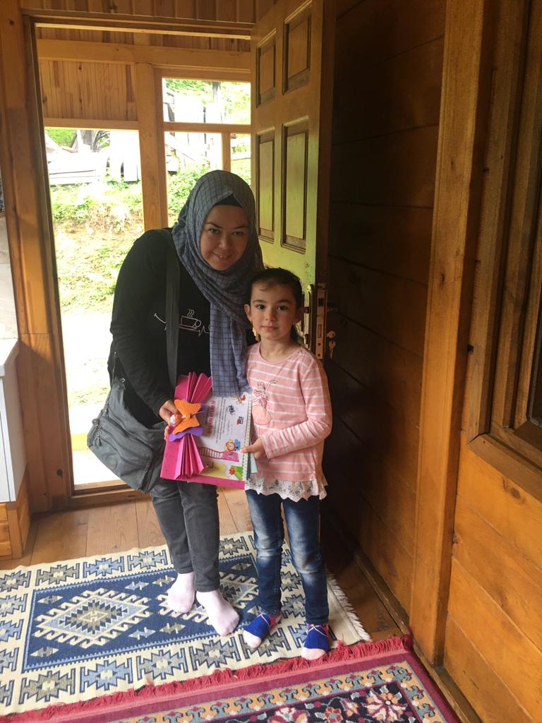 MilliBorcka's tweet photo. Dezavantajlı yerleşim yerlerinde bulunan Camili Bölgesi çocuklara verilen "Benim Oyun Sandığım Seti" nin izleme değerlendirme çalışmaları kapsamında 14.06.2022 günü ev ziyaretleri gerçekleştirildi. @aliosmanbulat @MemArtvin @Borckakaymakam @FahriAcar08 @BBakir53 @MilliBorcka https://t.co/9o8uuRUP4s