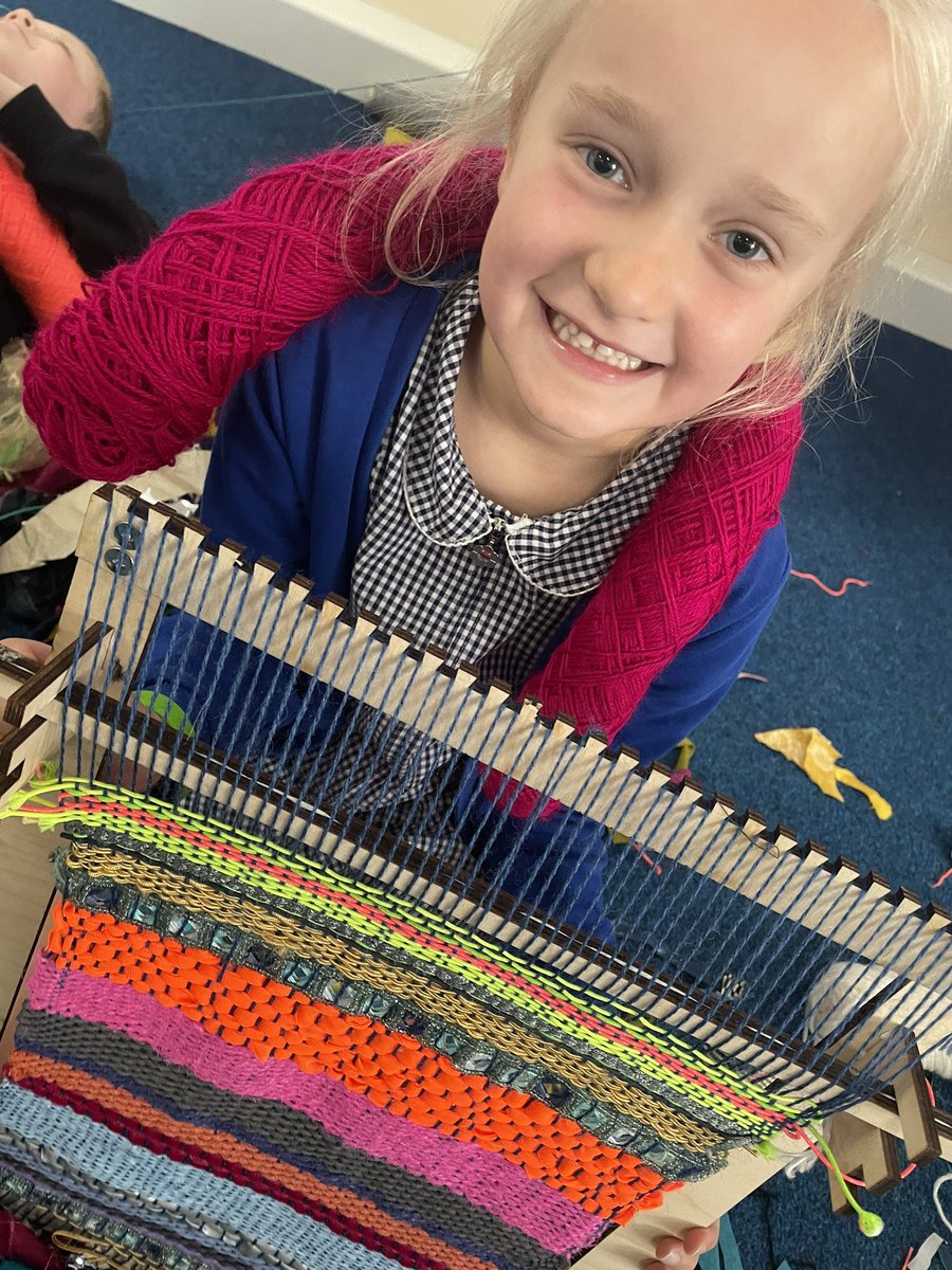 shapenortharts's tweet photo. Fabulous weaving lesson with artist @ElnazYazdani for our @phf_uk work Yr2,India🇮🇳 ‘Jamil’s Clever Cat’ Teachers,Artist &amp; 60 pupils totally engaged using textiles to develop new creative practice, cross curricular lessons,growth, confidence, as well as have FUN in the classroom🙌 https://t.co/BUqKVejV77