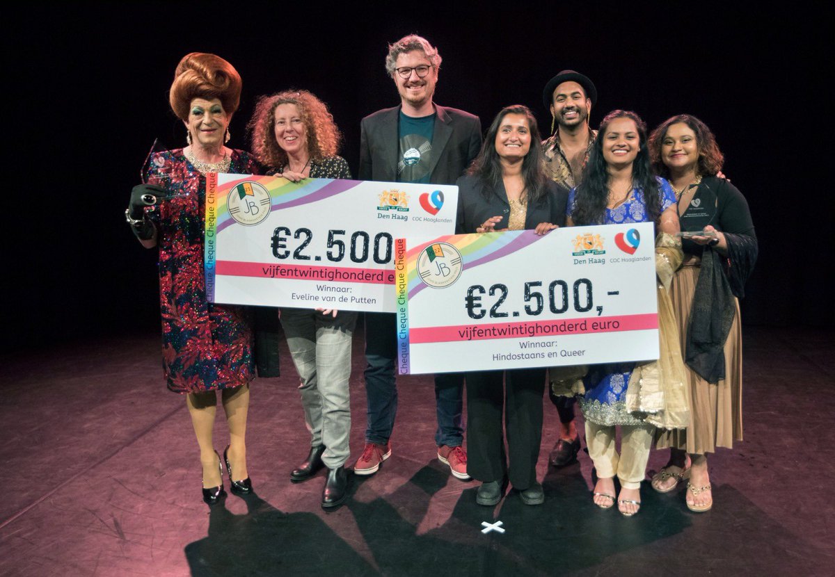 Eveline van de Putte en Hindostaans &amp; Queer zijn de grote winnaars van de John Blankensteinprijs. Omdat door Corona in 2021 geen uitreiking heeft plaatsgevonden, werden gisteren zowel de winnaars van 2021 als 2022 bekendgemaakt.