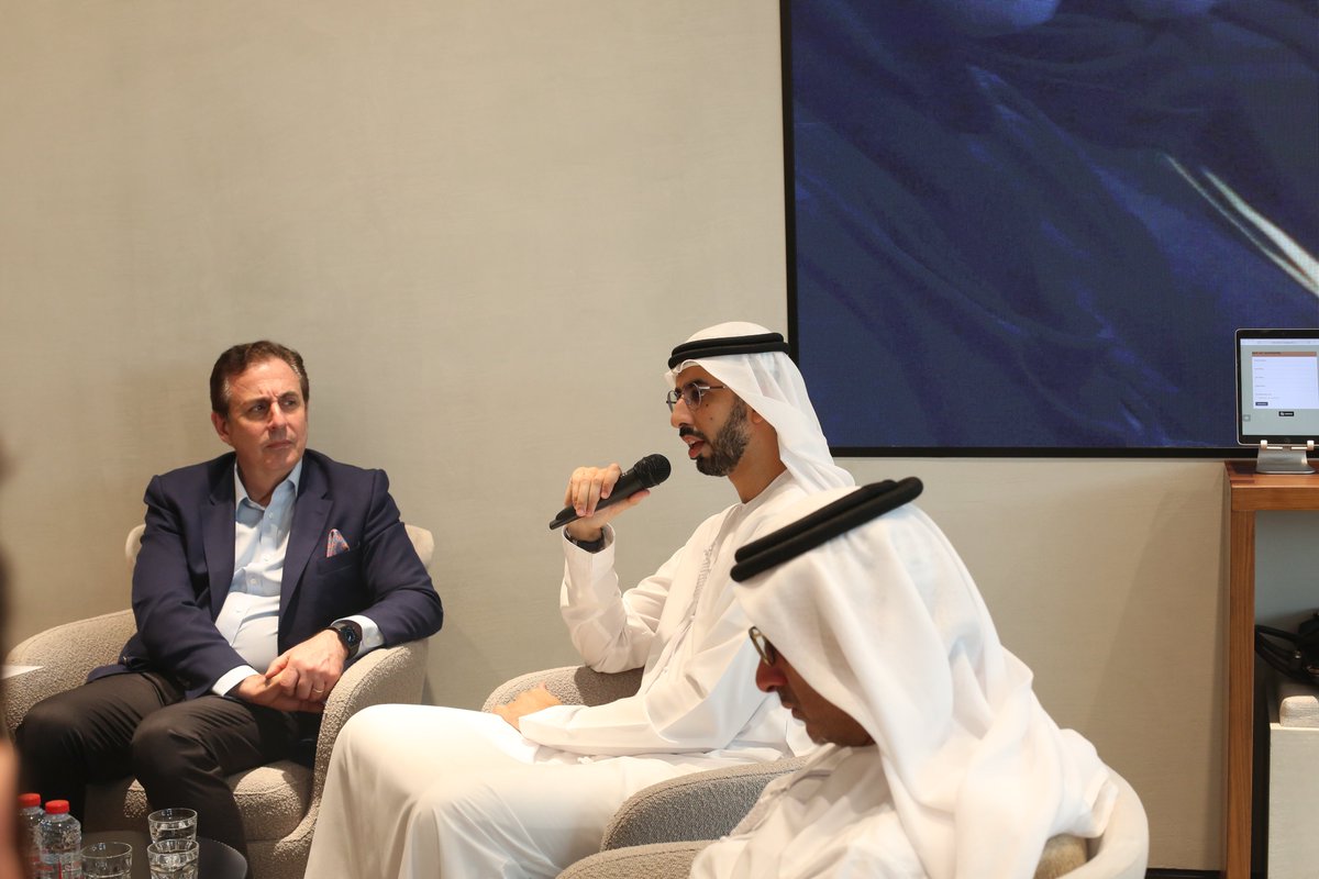 fbmi_uae's tweet photo. “To succeed in this environment, you need to disrupt yourself all the time, ensuring that you are moving with the tides of change" HE @OmarSAlolama speaks with @JD_TheGlobalist &amp; students from @NYUAbuDhabi at #TheDiplomacyLab on the Gulf in the 21st century.
#diplomacy #fbmi #uae https://t.co/25Vdh3R00m