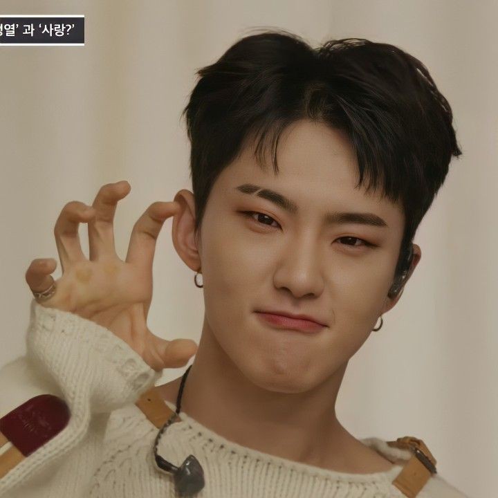 Sau2415's tweet photo. happy birthday uri Tiger🐯🎂🎉.....stay always happy n smiling🥰🥰🥰....Horanghe🐯🐯🐯
@pledis_17 
#HorangiPowerHoshiDay 
#Happy_HOSHI_Day 
#HoranghaeDaySpace 
#HOSHIDAY 
#horangipower 
#SEVENTEEN交換 
#CARAT https://t.co/LeX1DLGIak