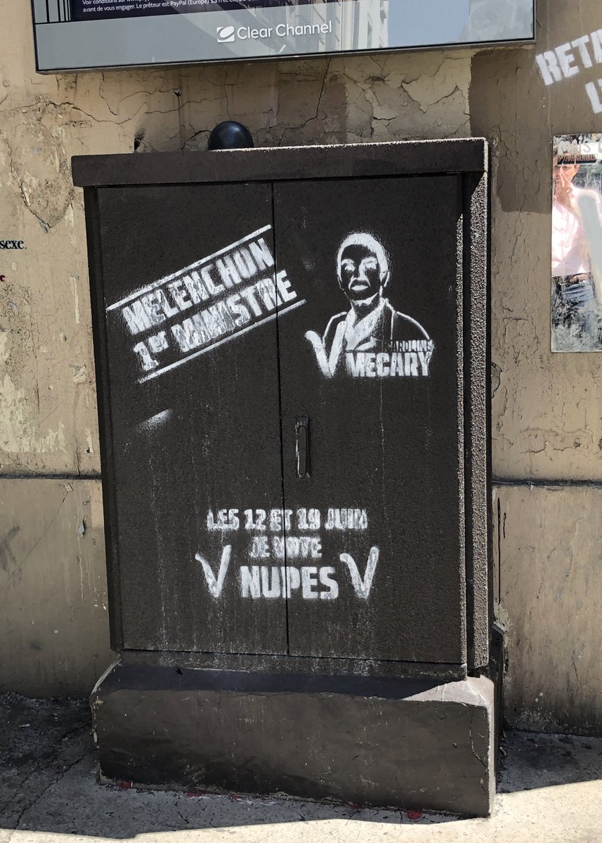 CBeaune's tweet image. M. #Mélenchon, pourriez-vous dire à vos candidats de ne pas salir nos rues et notre démocratie ? C’est un profond mépris des habitants, des agents publics, de l’écologie et de la loi électorale. Merci.