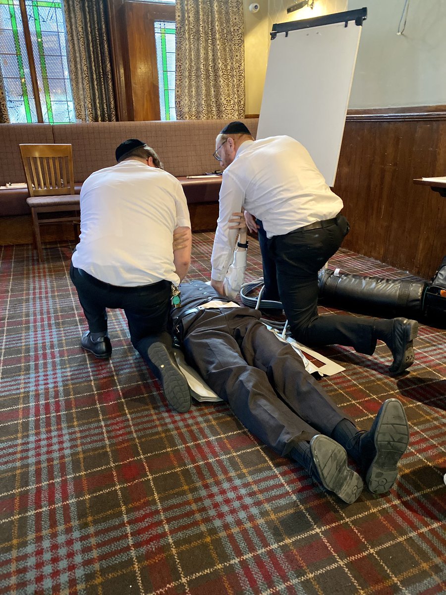 dmcparamedical's tweet photo. Day one of our new blended learning patient handling induction course, with the #EMS volunteers from #Hatzola #Ambulance Stamford Hill 👍 🚑 #Falls #ElkToTheRescue https://t.co/QCBT2lHSwt