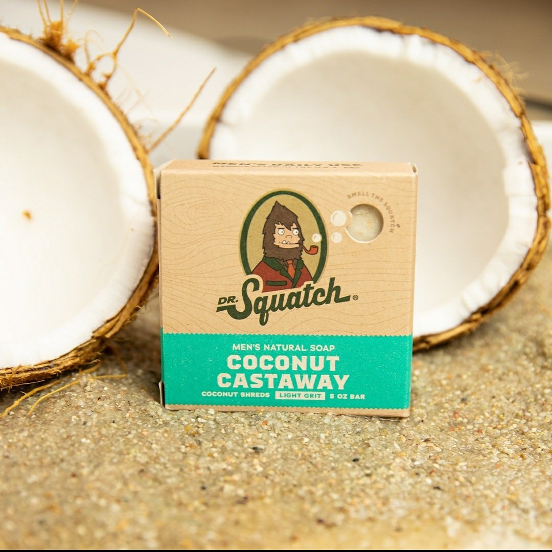 vi20_v's tweet photo. Fingers crossed that Coconut Castaway 🥥 becomes available soon, my last bricc is almost done!#beliveinsquatch  😭🤞🙏🌊 @DrSquatchSoapCo https://t.co/iPxrPKD6uf