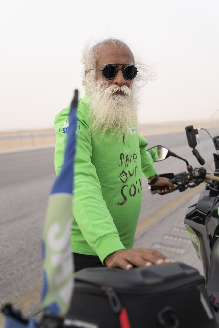 ReligiontoR's tweet photo. The presence of earthworms can increase yields by 43-350%. (NZ Grassland Association, 1951) #SaveSoil https://t.co/cFlgLtSINk @SadhguruJV @cpsavesoil https://t.co/3PF0EtNkXp