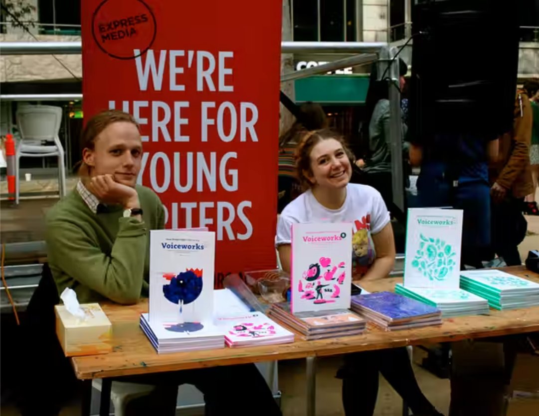 Express__Media's tweet photo. Pst! @VoiceworksMag are looking for new editors (aged 24 &amp; under) to join their volunteer editorial committee!

They're looking for editors of fiction, nonfiction, poetry &amp; comics for the print mag, as well as online editors.

Apps close 30 June at 11:59pm https://t.co/yoRmnppTF5 https://t.co/qA4akpKNPu