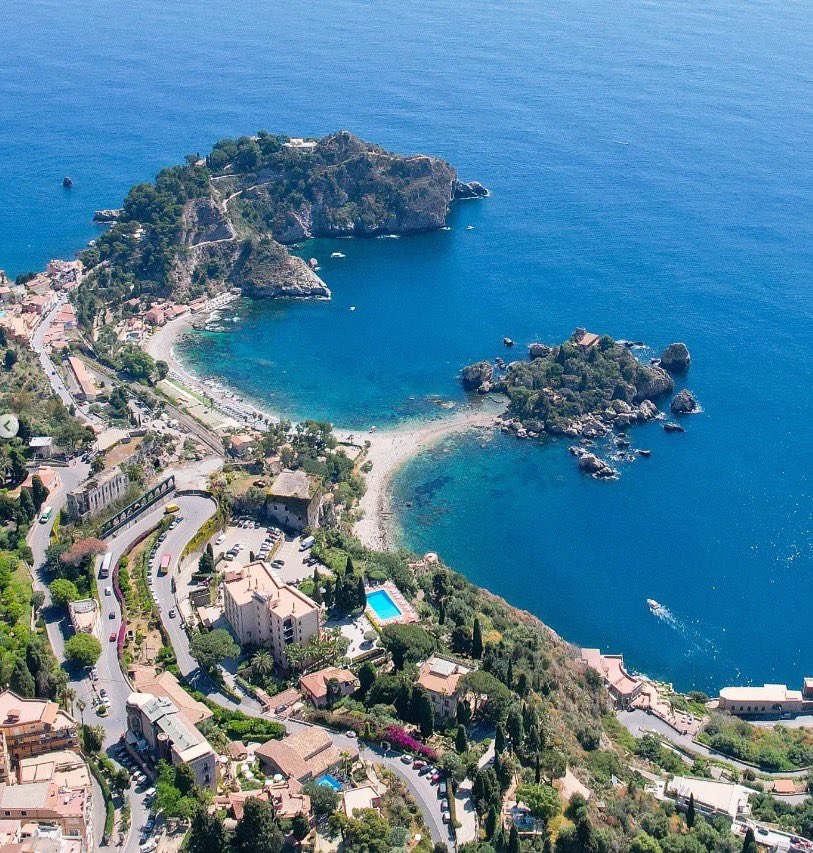 VisitSicilyOP's tweet photo. 🇮🇹 Ti innamorerai di Isola Bella a prima vista 😍

#visitsicilyinfo #taormina #messina 

📷 GLanzetta https://t.co/qnBB3gSw0F