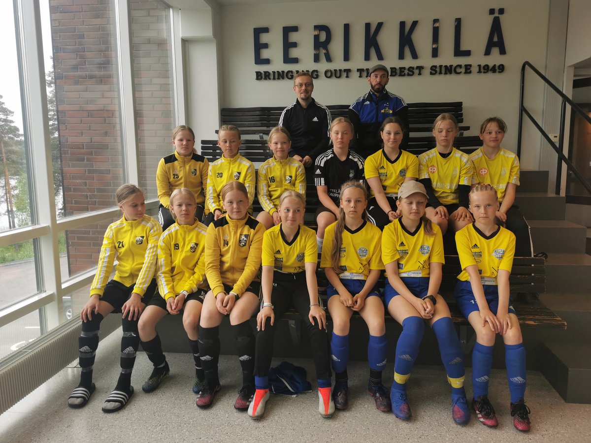 aklyytinen's tweet photo. @tak7cosa @Eerikkila Kiitos järjestelyistä #Itä1 joukkue: pelaajia #PU62 #Huima #SPSP seuroista: he ilmoittautuivat innokkaana mukaan liigaan: voittivat idän pelit, #Eerikkilä´ssä pelattiin kovia seuroja & #spl´n parhaista pelaajista koottuja joukkueita vastaan Idän tytöt pelasi parhaimpansa ⚽️ https://t.co/1gIpEp9acJ