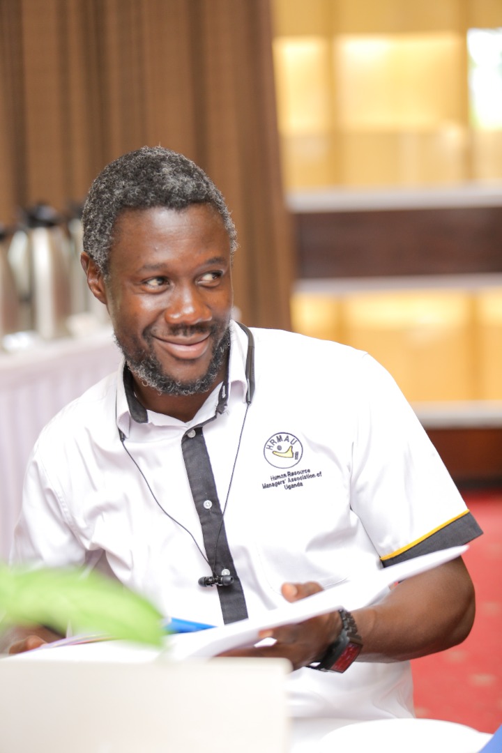 hrmauofficial's tweet photo. That look when you realize that it's just Wednesday and yet you have already "bossed" your week's goals!! Is that you? Kudos to you 🥂! To you who are still on that grind, looking for the first win of the week, just keep going strong, you've got this! #WinnersMindset #AchieveNow https://t.co/PRivJlEbdB