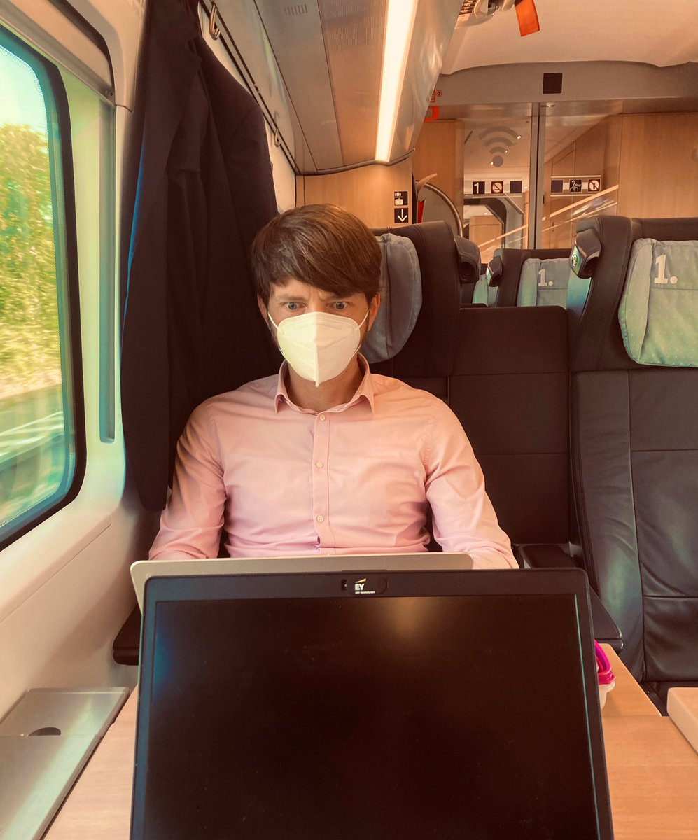 Auf dem Weg nach Köln 
mit @acim_ivan. Städteübergreifende Partnerschaft zum Thema Smart (Sustainable) Cities. 

Wir freuen uns drauf!
@diblau <a href="/ICLEI/">ICLEI</a>  <a href="/stadtkoeln/">Stadt Köln</a> @digitalfreiburg <a href="/freiburg/">Freiburg im Breisgau</a> 

#smartcity #köln #freiburg #kooperation #innovation #okr #kpi #greencity