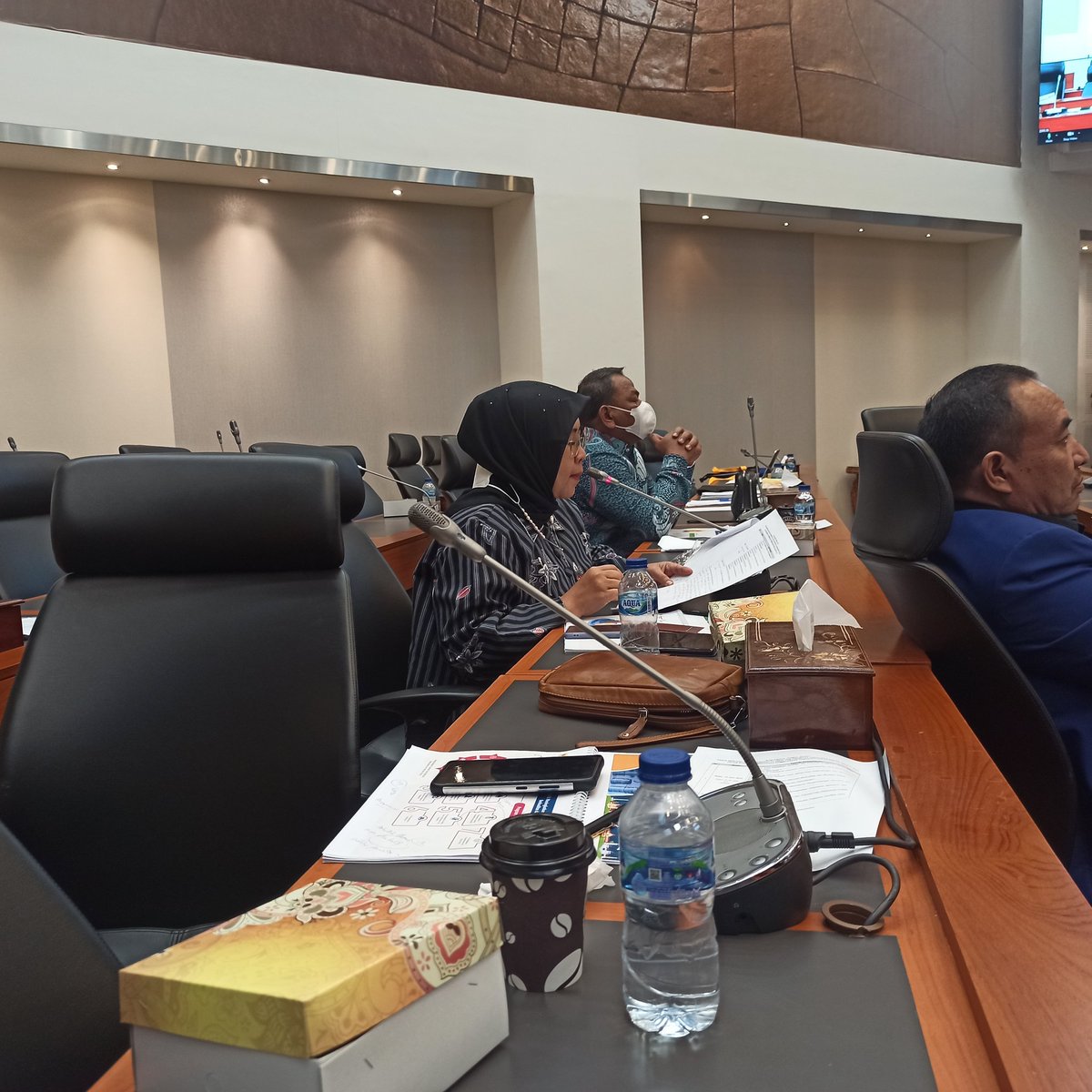 SM_centremedia's tweet photo. #PKB #Banggar #DPRRI @DPR_RI Rapat Panja RKP 2023 @DPP_PKB @FraksiPKB @cakimiNOW @EmHasanuddin @hanifdhakiri @tommykurniawan7 @heru_wido2 https://t.co/XuRKY86tDu