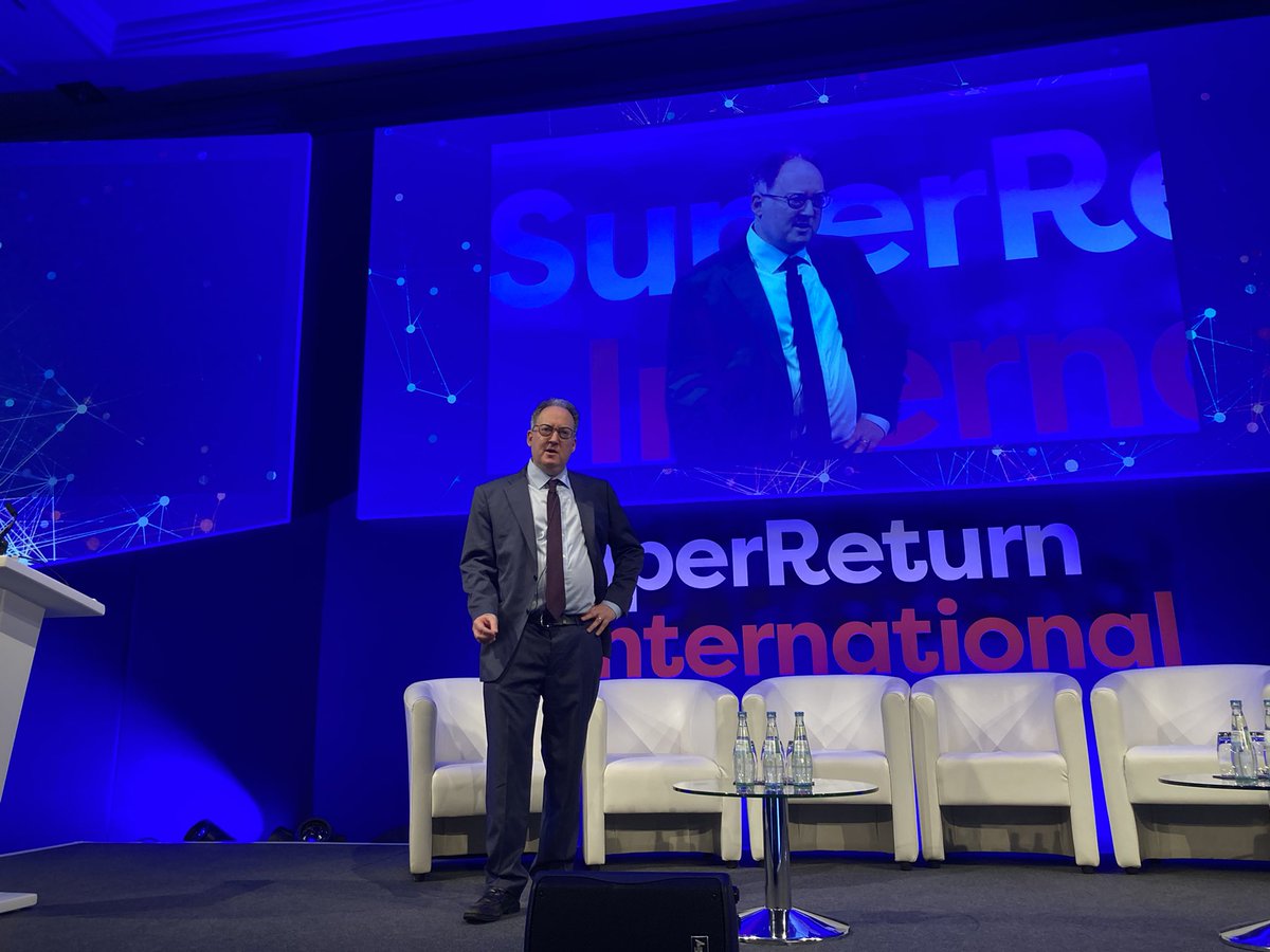 SuperReturn's tweet photo. Can globalisation survive the war in Ukraine? 

Join this session with Gideon Rachman, Chief Foreign Affairs Commentator at Financial Times as he shares his thoughts and expertise on the world ahead: 2022 and beyond. You don’t want to miss it! https://t.co/pAoxmLnirE