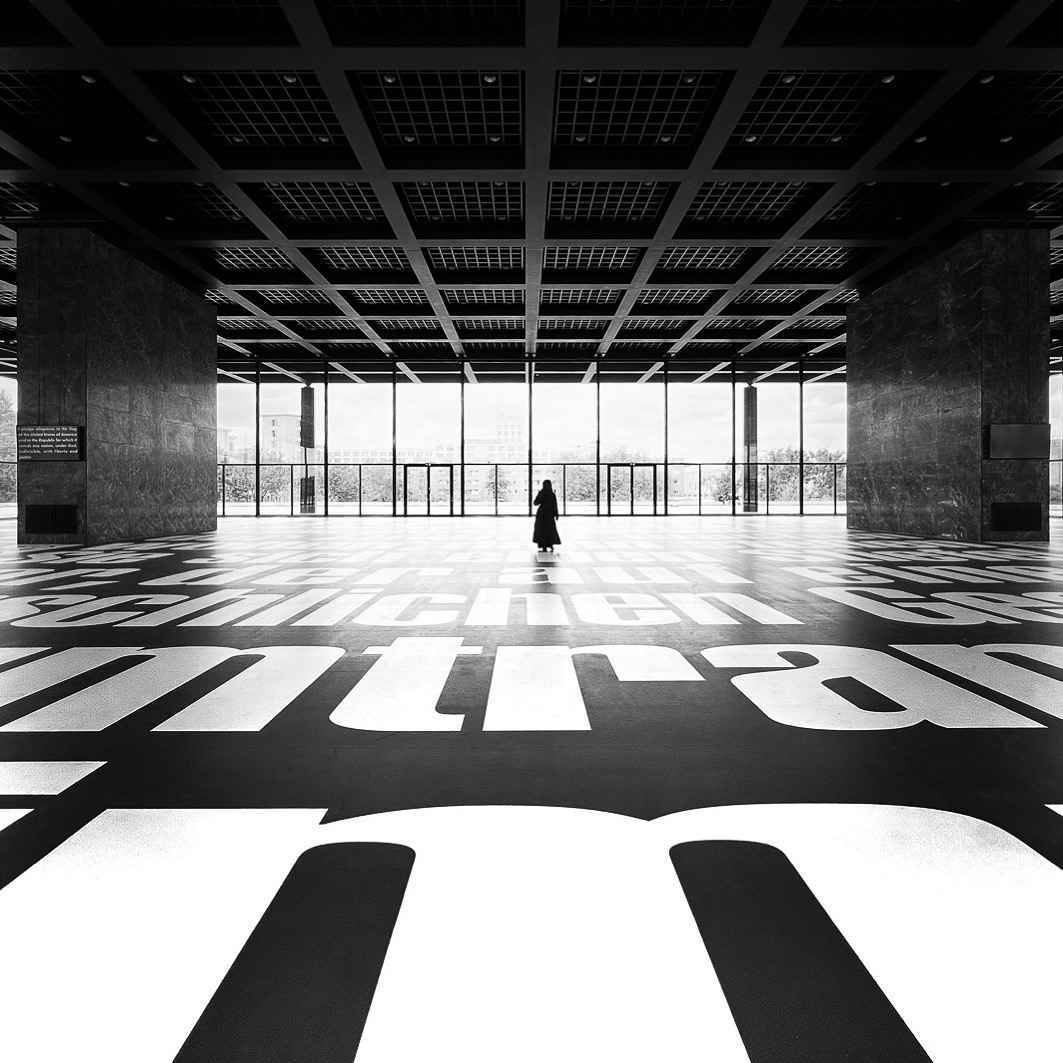 G‘morning fam - best hump day for you ♡ 

#streetphotography #blackandwhitephotography #Berlin