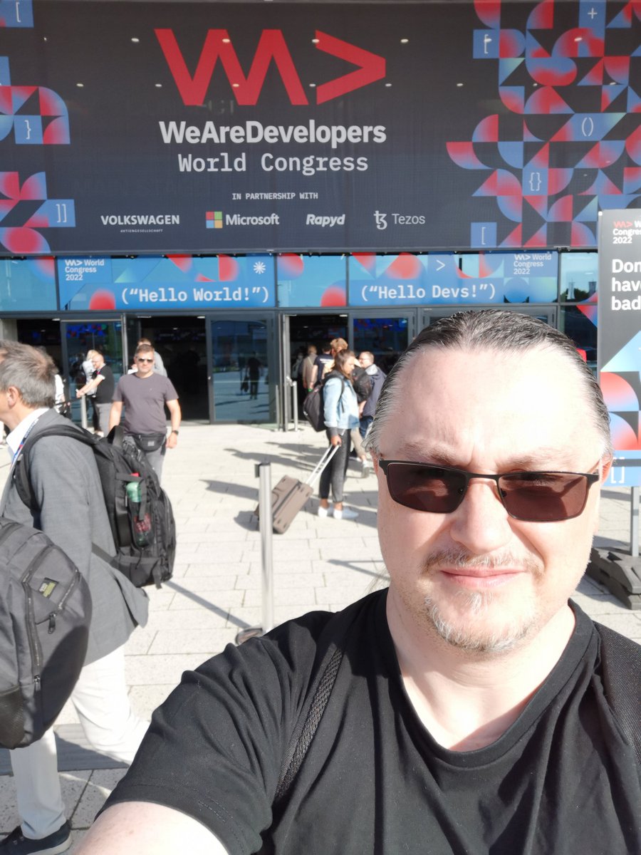 marcoemrich's tweet photo. Arrived at @WeAreDevs #WeAreDev. Will talk about #schoolsofTDD https://t.co/uBEbaWQhE9
