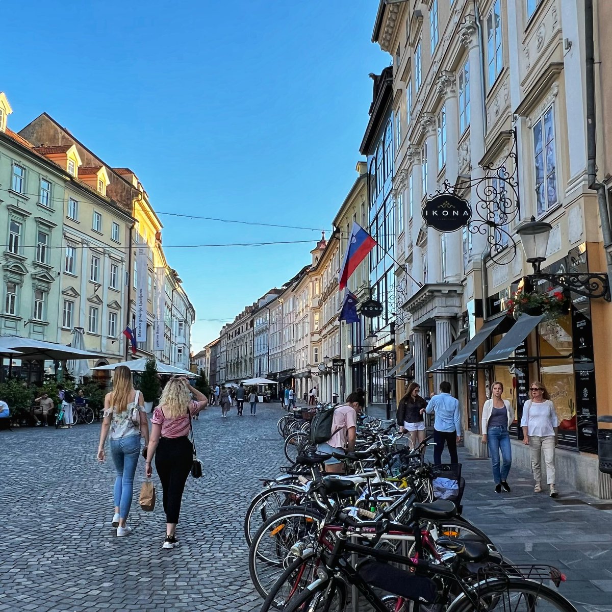 Qagggy's tweet photo. Advisors told Ljubljana’s mayor that pedestrianizing downtown would be political suicide. Fifteen years later, he’s still mayor. https://t.co/KlzR2bfVHg